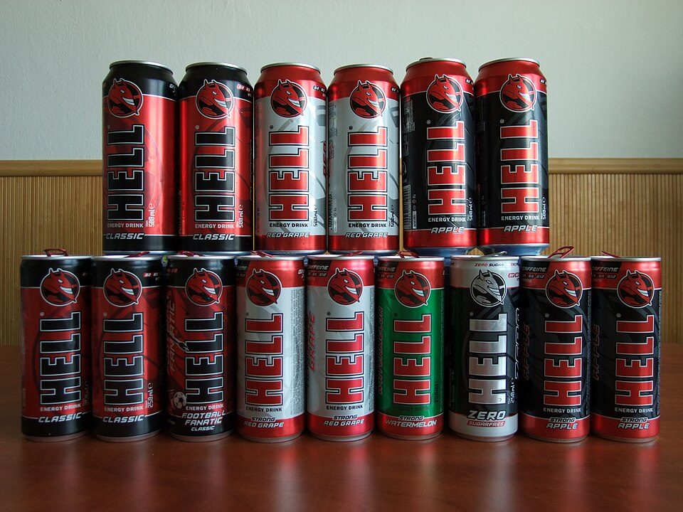 Линейка банок HELL Energy